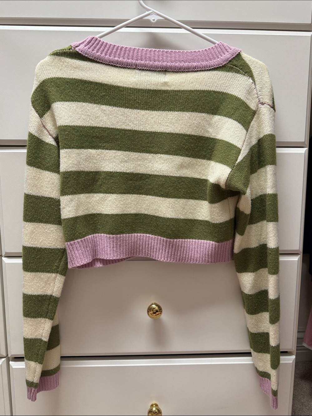 Cropped Sweater with Stripes and Crochet Flowers - Picture 3 of 4
